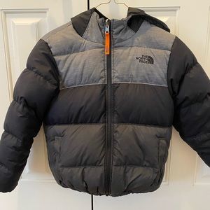 Boys north face winter coat - size small